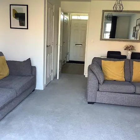 Entire 2 Bedroom House In Tamworth Exterior foto