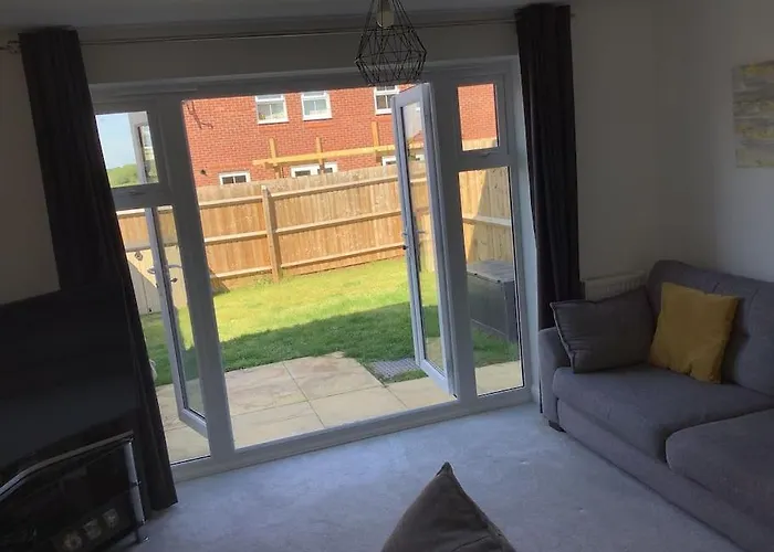 Entire 2 Bedroom House In Tamworth
